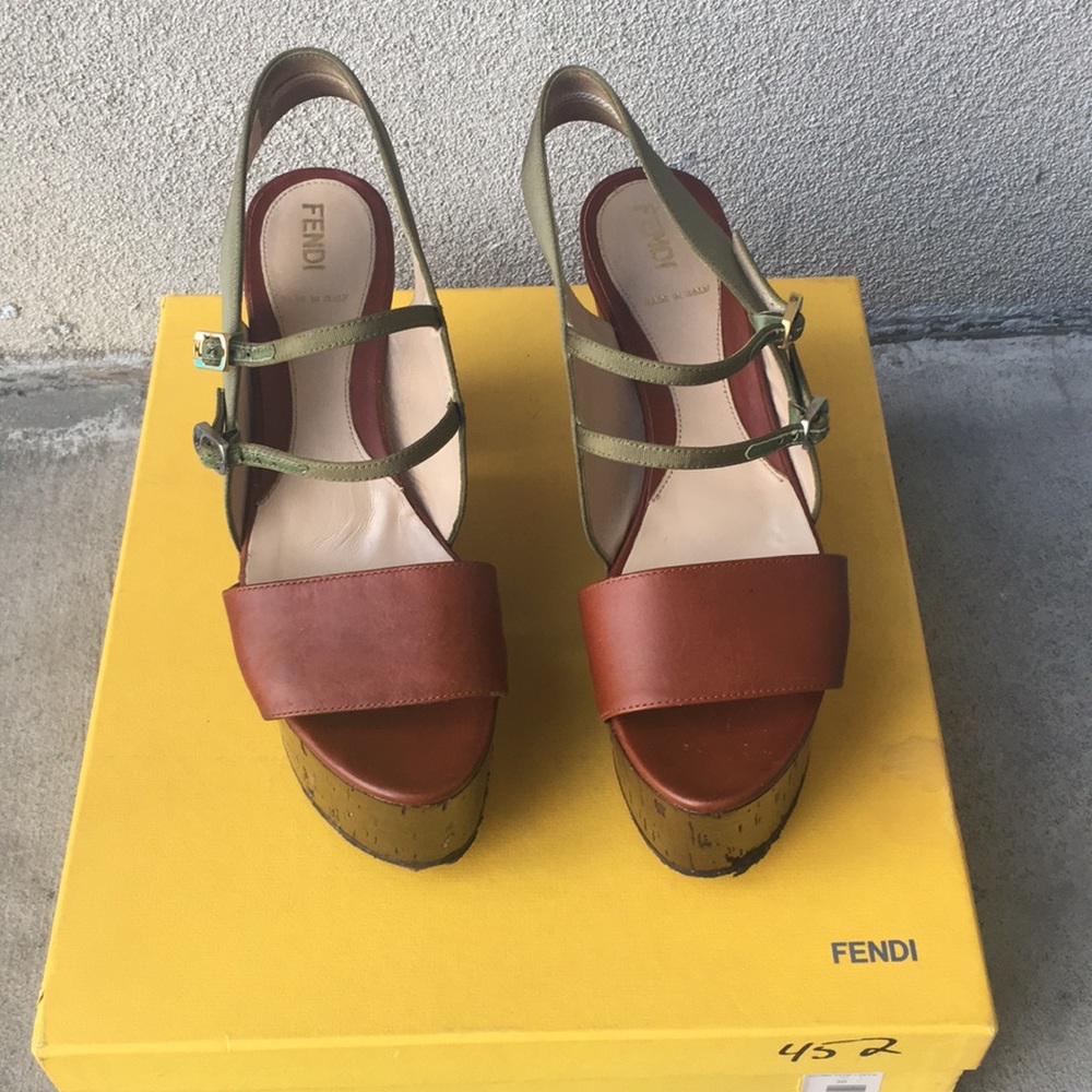 PRICE DROP!  Fendi Platform Sandals Sz 36